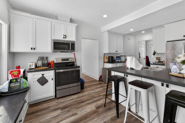 3724 345th Avenue NE, Cambridge, MN 55008