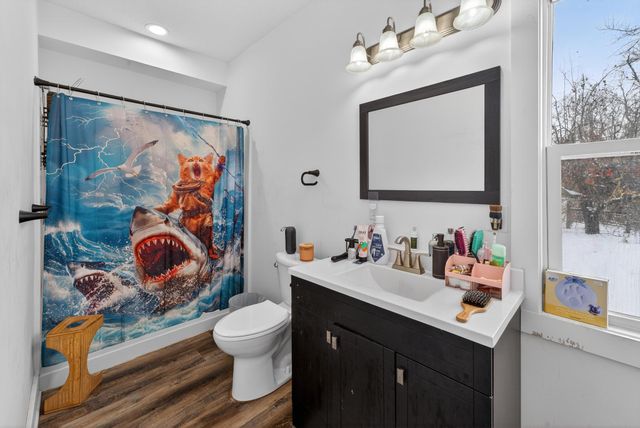 3724 345th Avenue NE, Cambridge, MN 55008