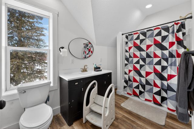 3724 345th Avenue NE, Cambridge, MN 55008