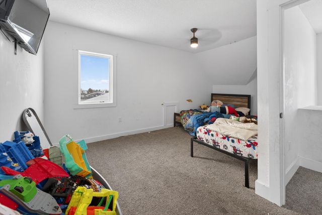 3724 345th Avenue NE, Cambridge, MN 55008