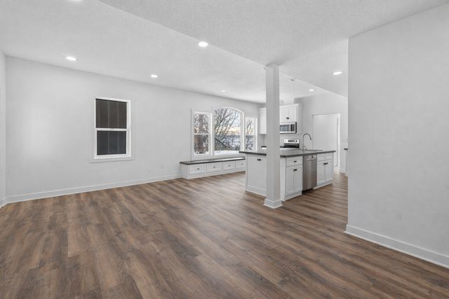 3724 345th Avenue NE, Cambridge, MN 55008