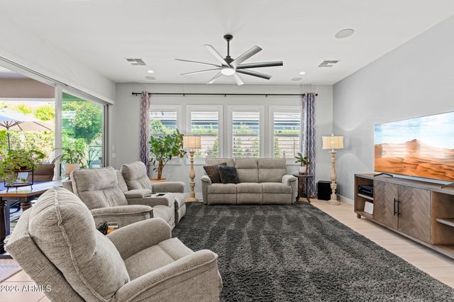 17182 W THOUSAND OAKS Street, Surprise, AZ 85388