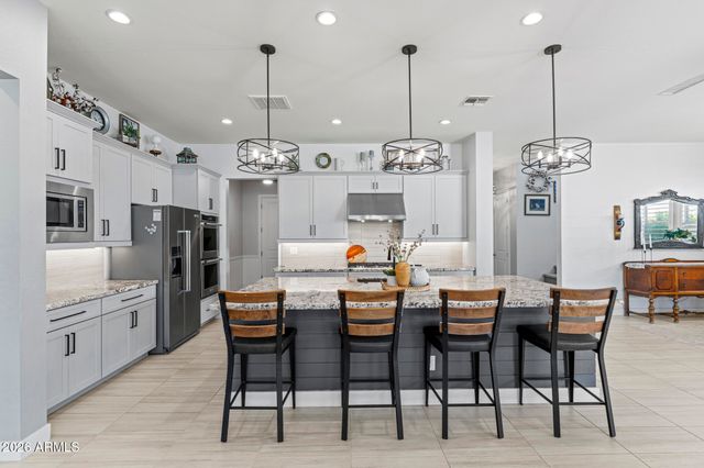 17182 W THOUSAND OAKS Street, Surprise, AZ 85388