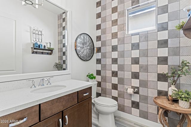 17182 W THOUSAND OAKS Street, Surprise, AZ 85388