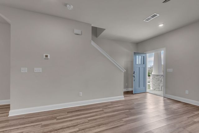 704 Taylor Bend Rd, Columbia, TN 38401