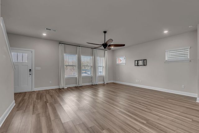 704 Taylor Bend Rd, Columbia, TN 38401