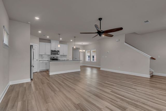 704 Taylor Bend Rd, Columbia, TN 38401