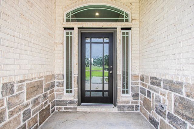 411 Wellshire Drive, West Columbia, TX 77486