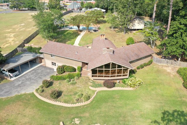 3228 Franklin Avenue, Laurel, MS 39440