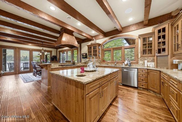 55 La Vita Bella Lane, Hope, ID 83836