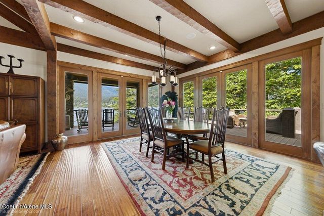 55 La Vita Bella Lane, Hope, ID 83836