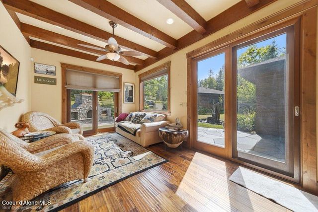 55 La Vita Bella Lane, Hope, ID 83836