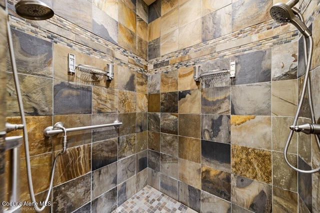 55 La Vita Bella Lane, Hope, ID 83836