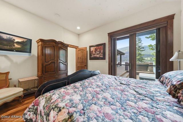 55 La Vita Bella Lane, Hope, ID 83836