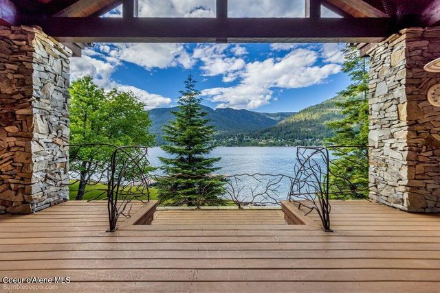 55 La Vita Bella Lane, Hope, ID 83836