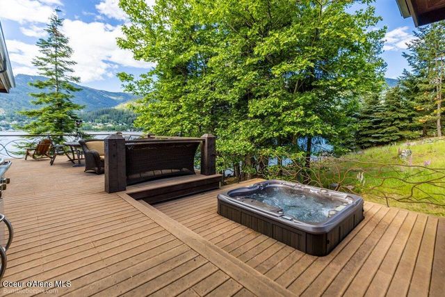 55 La Vita Bella Lane, Hope, ID 83836