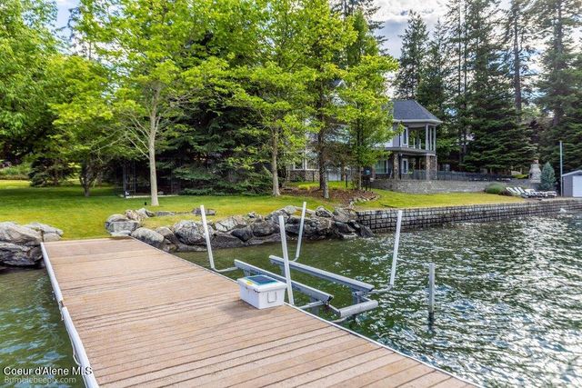 55 La Vita Bella Lane, Hope, ID 83836
