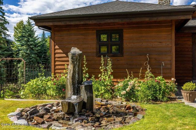 55 La Vita Bella Lane, Hope, ID 83836