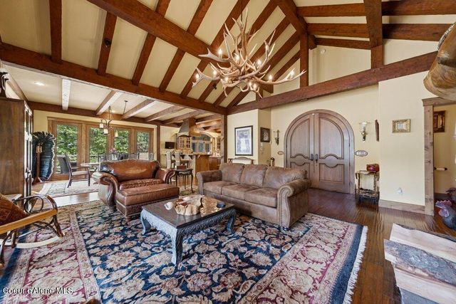 55 La Vita Bella Lane, Hope, ID 83836