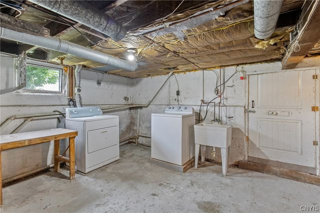 134 Armstrong Rd Road, Geddes, NY 13209