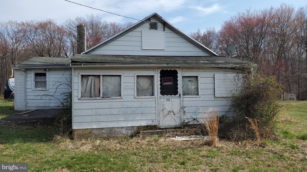 Image 4 of property listing at 976 WARBURTON RD, Elkton, MD 21921
