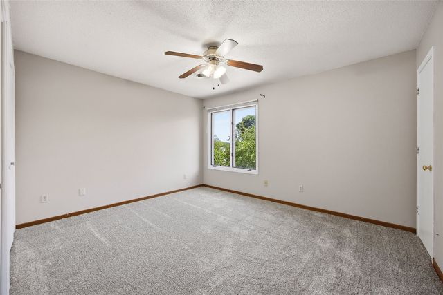 924 West Side Drive, Iowa City, IA 52246