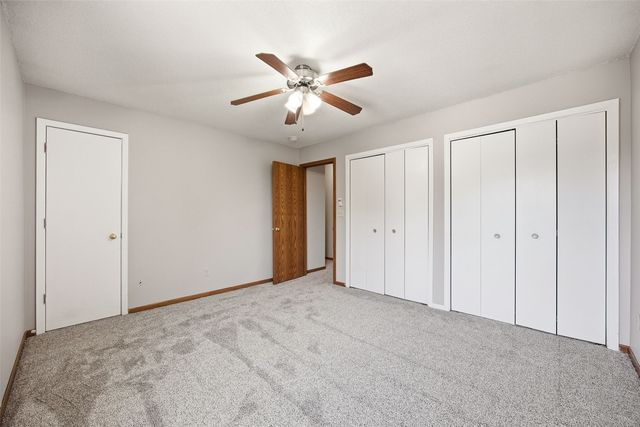 924 West Side Drive, Iowa City, IA 52246