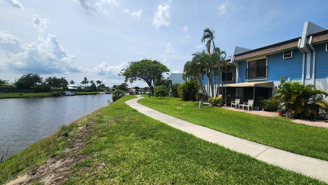 360 Canal Point S, Delray Beach, FL 33444