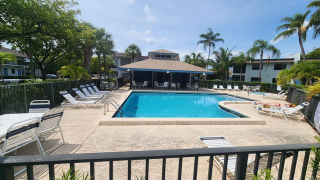 360 Canal Point S, Delray Beach, FL 33444