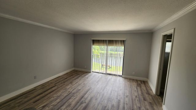 360 Canal Point S, Delray Beach, FL 33444
