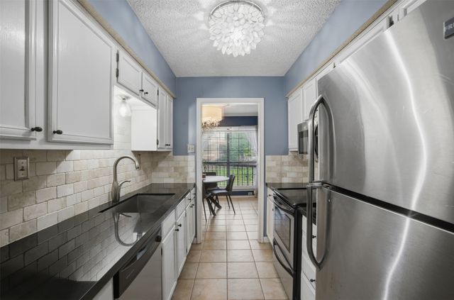 16301 Ledgemont Lane 281, Addison, TX 75001