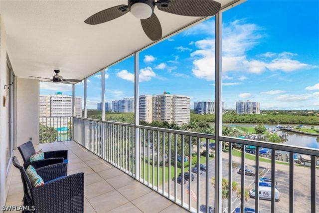 5 Bluebill AVE 810, Naples, FL 34108