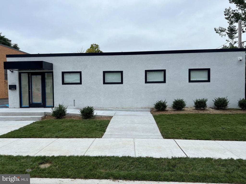 44 W CHURCH ST, Blackwood, NJ 08012