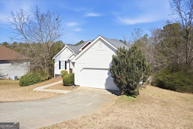 232 Cambridge Dr, Loganville, GA 30052