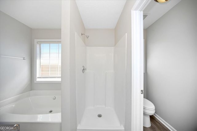 232 Cambridge Dr, Loganville, GA 30052