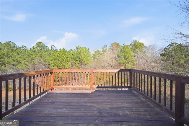 232 Cambridge Dr, Loganville, GA 30052