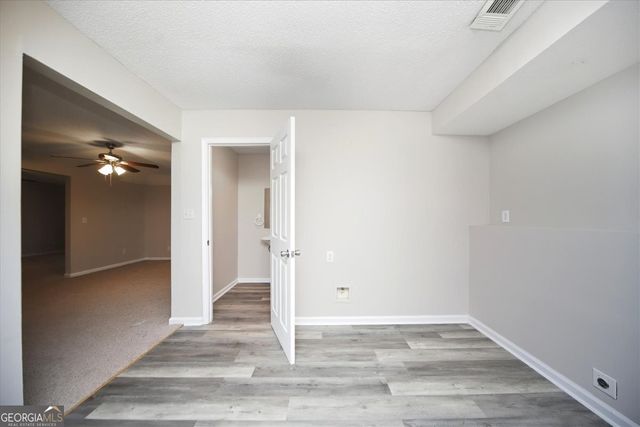 232 Cambridge Dr, Loganville, GA 30052