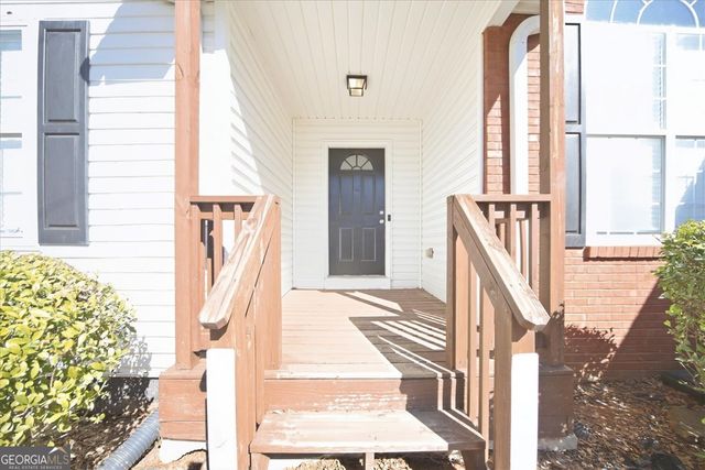 232 Cambridge Dr, Loganville, GA 30052