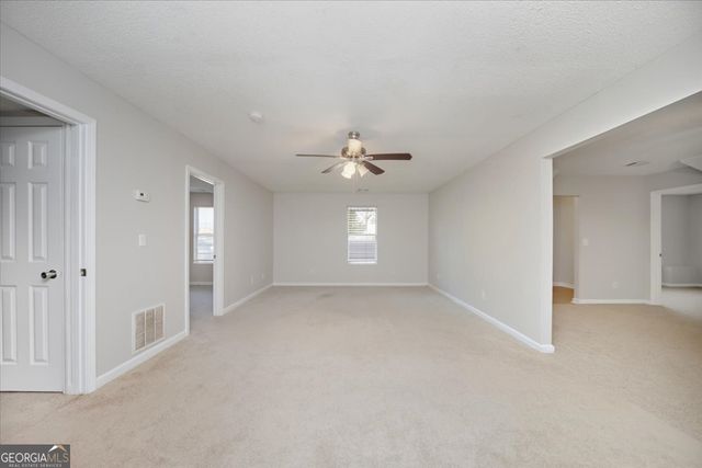 232 Cambridge Dr, Loganville, GA 30052