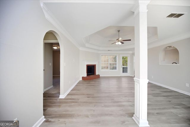 232 Cambridge Dr, Loganville, GA 30052