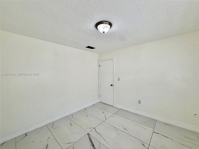 950 NW 109th St 950, Miami, FL 33168