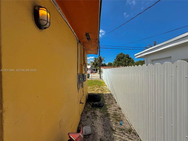 950 NW 109th St 950, Miami, FL 33168
