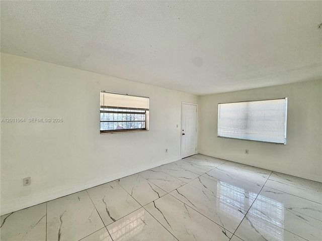 950 NW 109th St 950, Miami, FL 33168