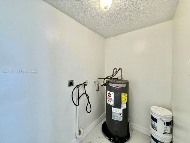 950 NW 109th St 950, Miami, FL 33168