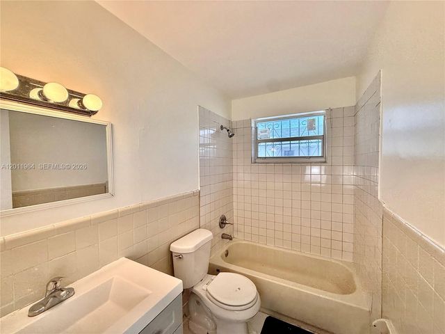950 NW 109th St 950, Miami, FL 33168