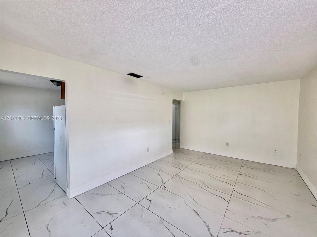 950 NW 109th St 950, Miami, FL 33168