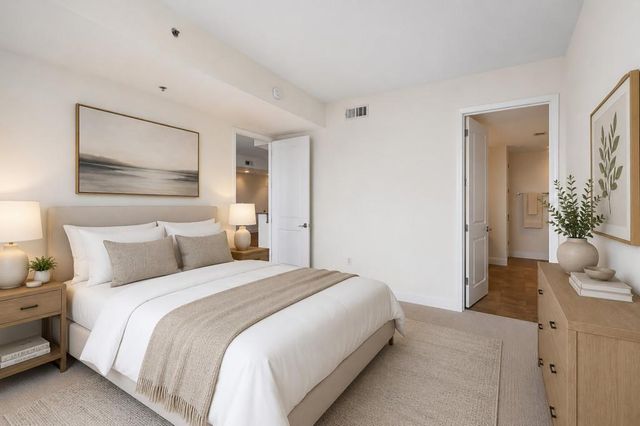 270 17th Street NW 3205, Atlanta, GA 30363