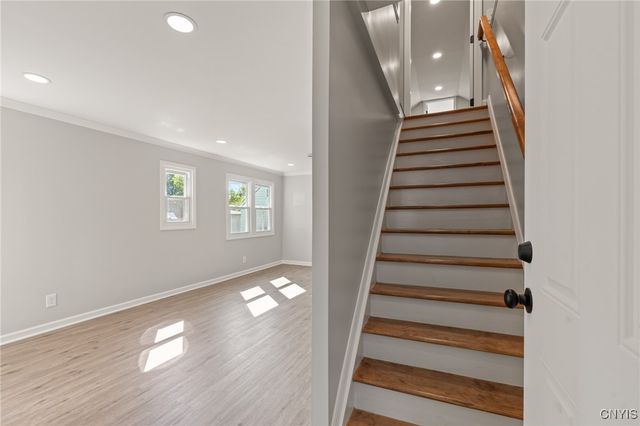 230 Earl Avenue, Salina, NY 13211