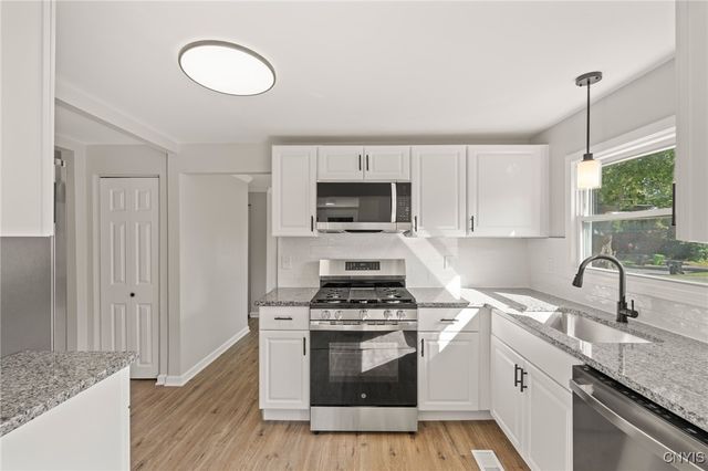 230 Earl Avenue, Salina, NY 13211