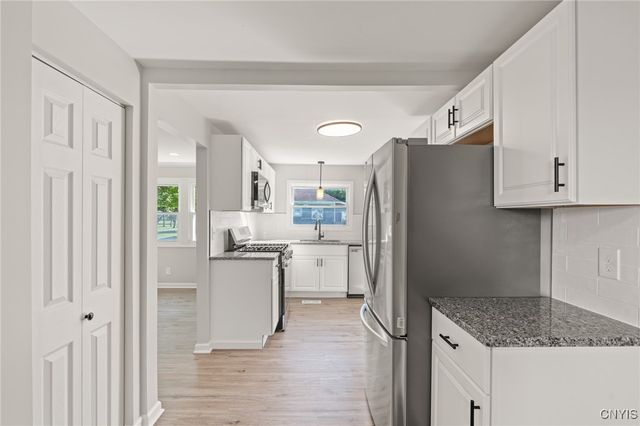 230 Earl Avenue, Salina, NY 13211